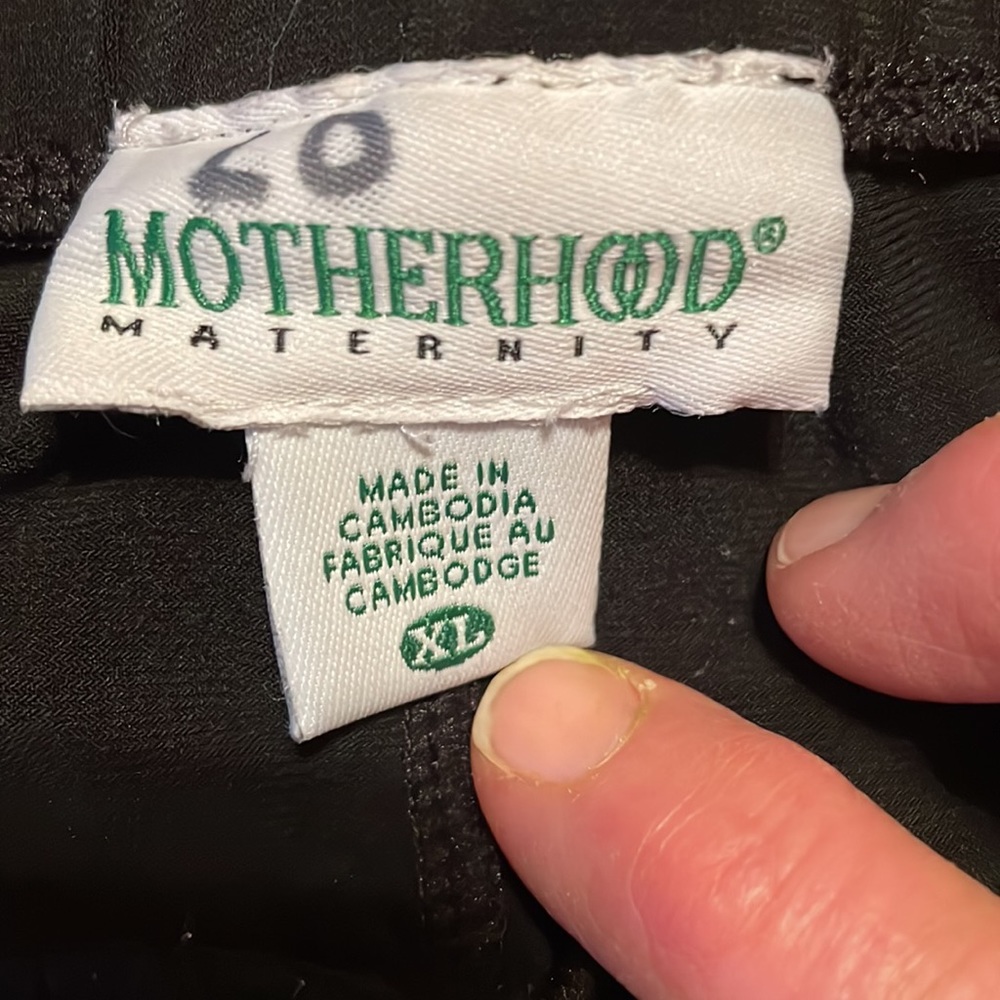 Motherhood Maternity black skirt size xl - Picture 2 of 4